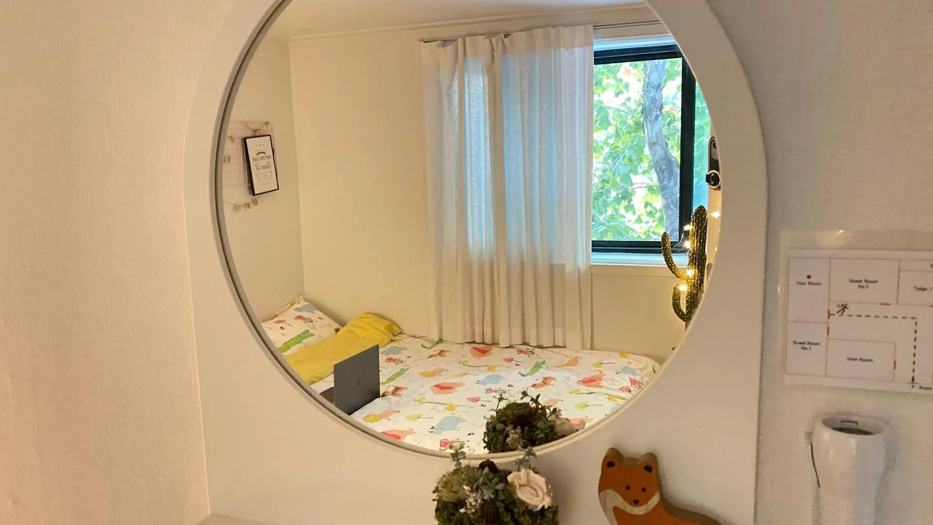 Amazing Room Hongdae Guesthouse Сеул