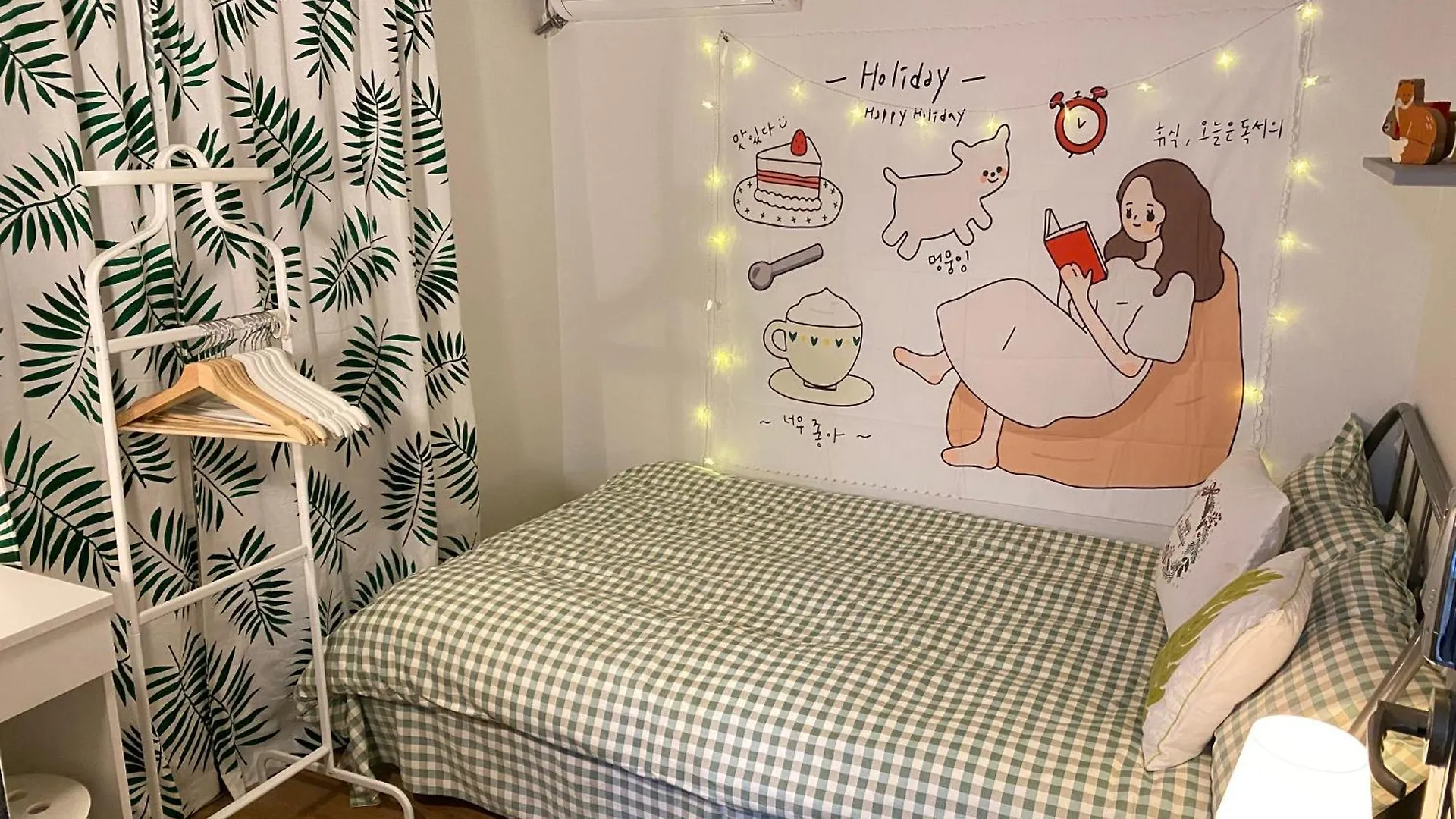 Amazing Room Hongdae Guesthouse Сеул 0*,